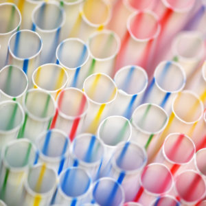 Hat die EU Plastik-Strohhalme verboten? || MIT VIDEO