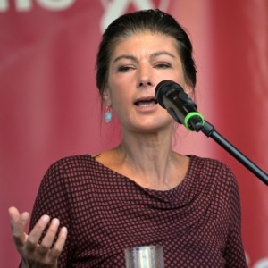 Wagenknecht: Merz massive Gefahr